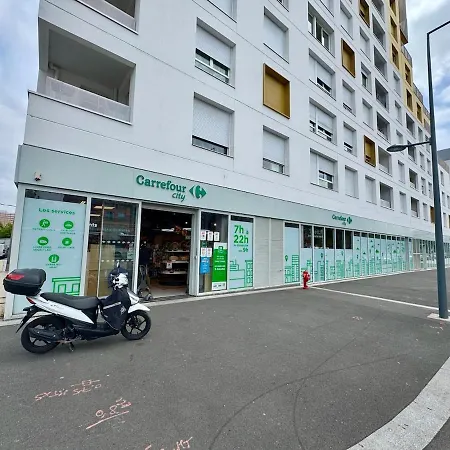 Spacieux 2 Avec Terrasse Et Parking Rer D A 1 Min Evry-Courcouronnes