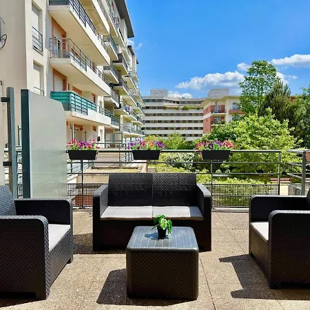Apartamento Spacieux 2 Avec Terrasse Et Parking Rer D à 1 Min *